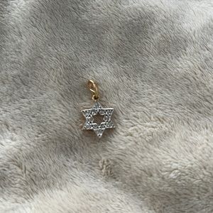 NEVER WORN Star of David charm